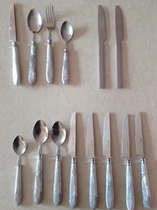 4 cubiertos 1€  Lote de todos 5€ ( no envio)