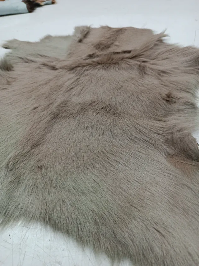 Piel de cabra natural