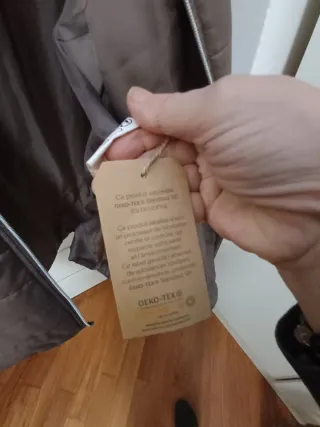 Piumino leggero marrone con pelliccia