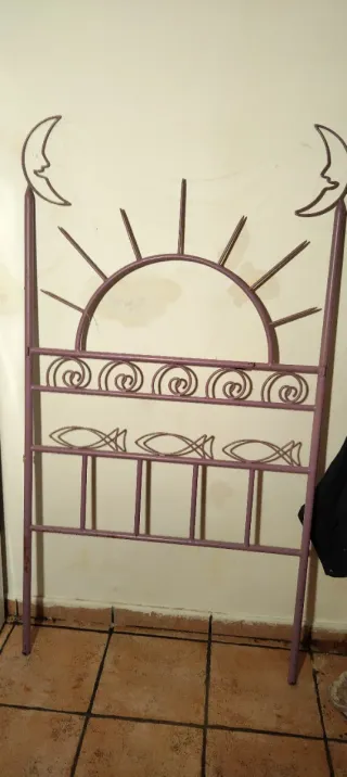 Cabecero de cama metálico morado 90