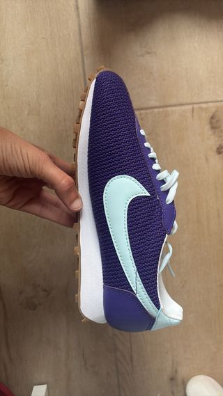 Zapatilla Nike Morada y Turquesa