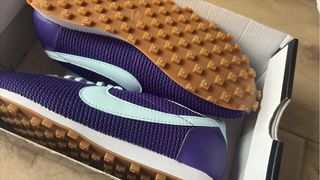 Zapatilla Nike Morada y Turquesa