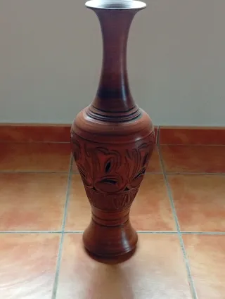 Jarrón de cerámica artesanal