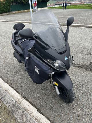 Piaggio X Evo