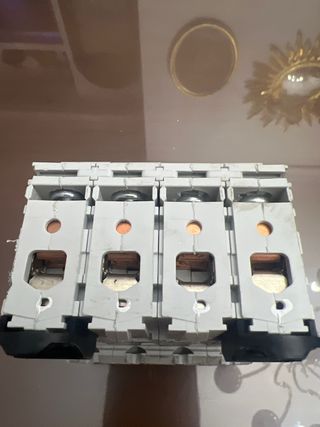 Interruptor Magnetotérmico GE 7.5A 400V