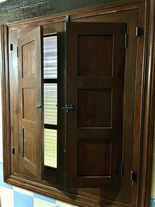 Ventanas rústicas de madera