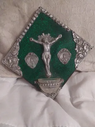 Benditera y Crucifijo de Madera