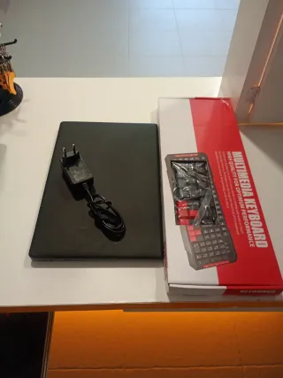 Portátil Qlive 14 Plata y Negro