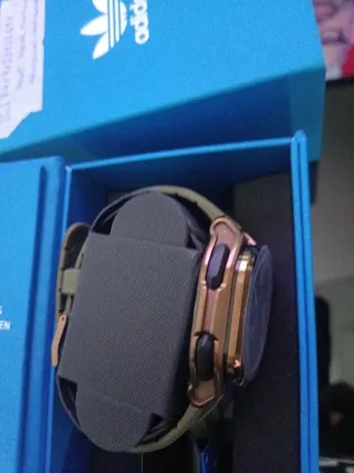 Reloj Adidas Dorado y Verde