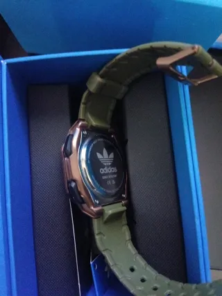 Reloj Adidas Dorado y Verde