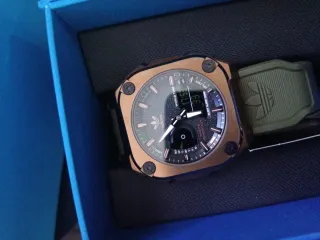 Reloj Adidas Dorado y Verde