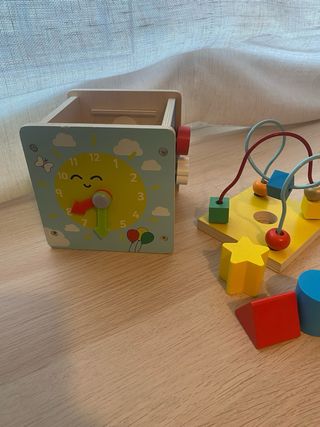 Cubo de actividades de madera