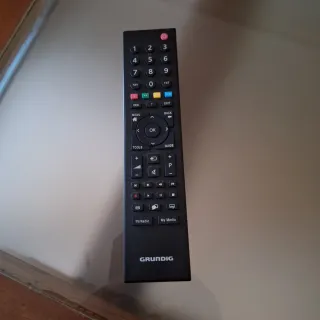 TV LED Grundig 32 Preto
