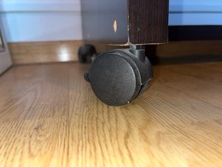 Scrivania con ruote e vassoio