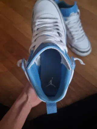 Jordan Spizike Azul y Blanco