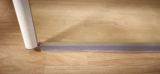 Mampara de ducha de cristal con líneas