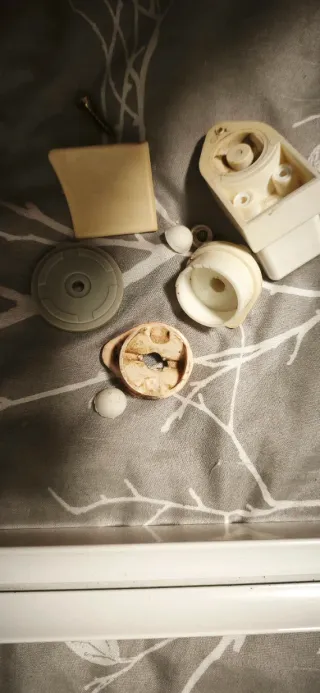 Mampara de ducha de cristal con líneas