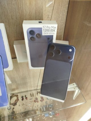 iPhone 17 Pro Max  256GB 100% bat