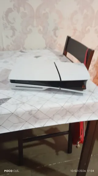 Consola PS5 Slim con lector de disco