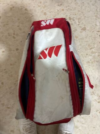 Paletero de pádel marca A1 padel