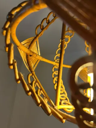 2 cabeceros ratán + mesita auxiliar