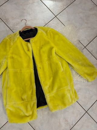 Pelliccia gialla di zara