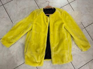 Pelliccia gialla di zara