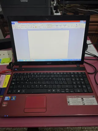 Portátil Acer Aspire 5742G Rojo