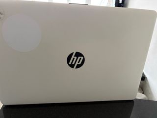 HP Laptop Funciona - bisagra rota