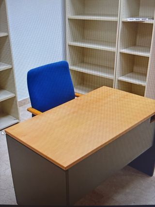 Escritorio y silla de oficina