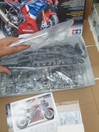 Maqueta Honda CBR1000RR-R Fireblade SP Tamiya