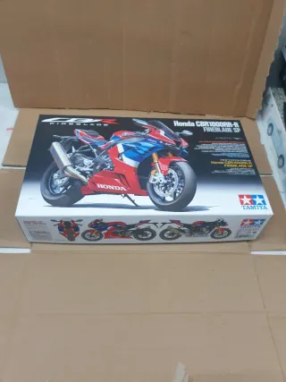 Maqueta Honda CBR1000RR-R Fireblade SP Tamiya