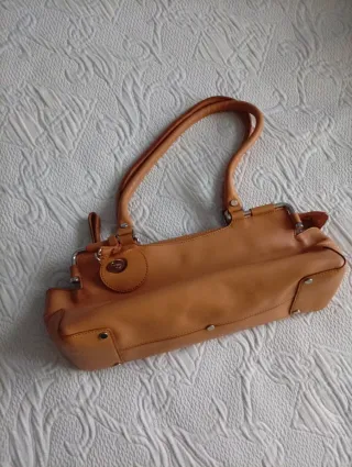 Bolso Lamarthe color Camel