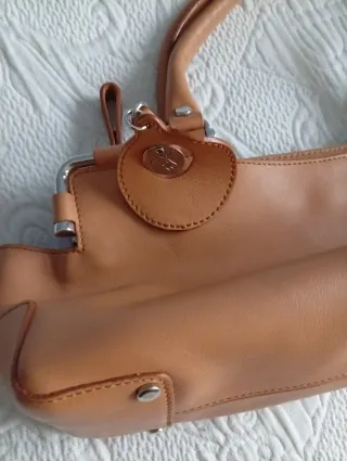 Bolso Lamarthe color Camel