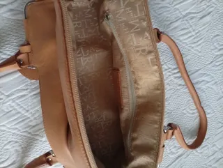 Bolso Lamarthe color Camel