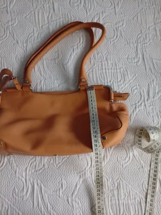 Bolso Lamarthe color Camel