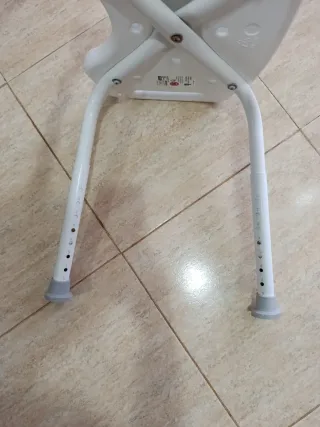 Silla de ducha blanca
