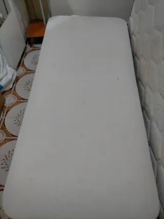 Cama individual de tela... Regalo...