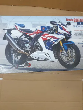 Maqueta Honda CBR1000RR-R Fireblade SP Tamiya