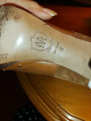 Botines de tacón de ante y piel