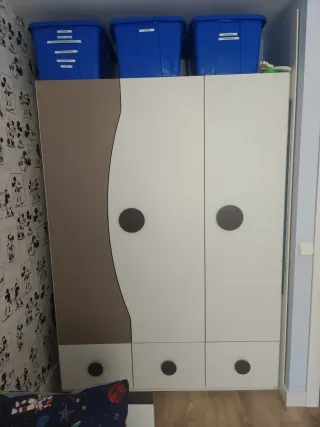 Habitación infantil completa.(De muebles Ros)