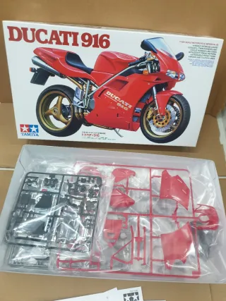 Maqueta Tamiya Ducati 916