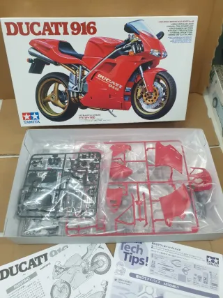 Maqueta Tamiya Ducati 916