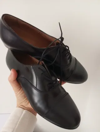 Scarpe donna stringate nere vintage