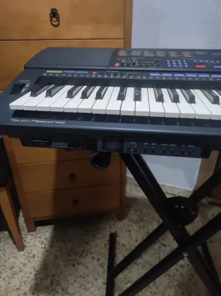 Teclado Yamaha PSR-600