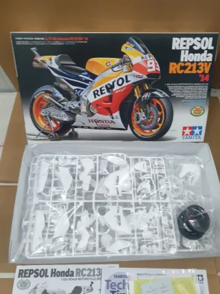 Maqueta Tamiya Repsol Honda RC213V '14