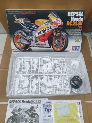 Maqueta Tamiya Repsol Honda RC213V '14