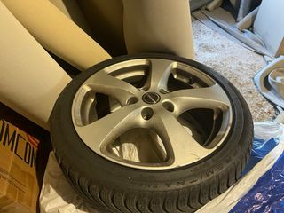 Vendo 4 llantas y cuatro neumáticos  Precio 595