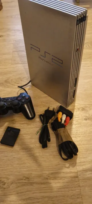 Consola PS2 Fat Plateada + Accesorios