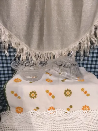 Bombonera de cristal rallada